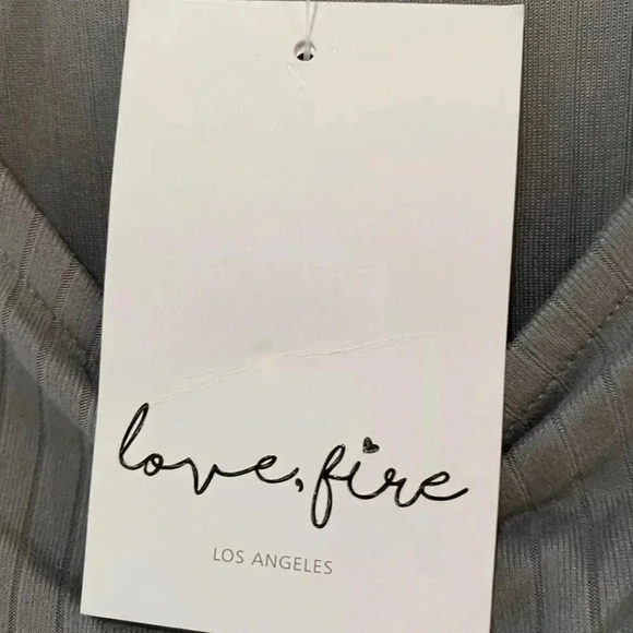NWT LOVE FIRE Metal Notch Dark Gray Ribbed Bodysuit Sleeveless Ribbed Medium - Picture 8 of 9